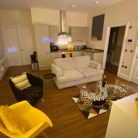 Deluxe High Street Apartment Canterbury Kültér fotó