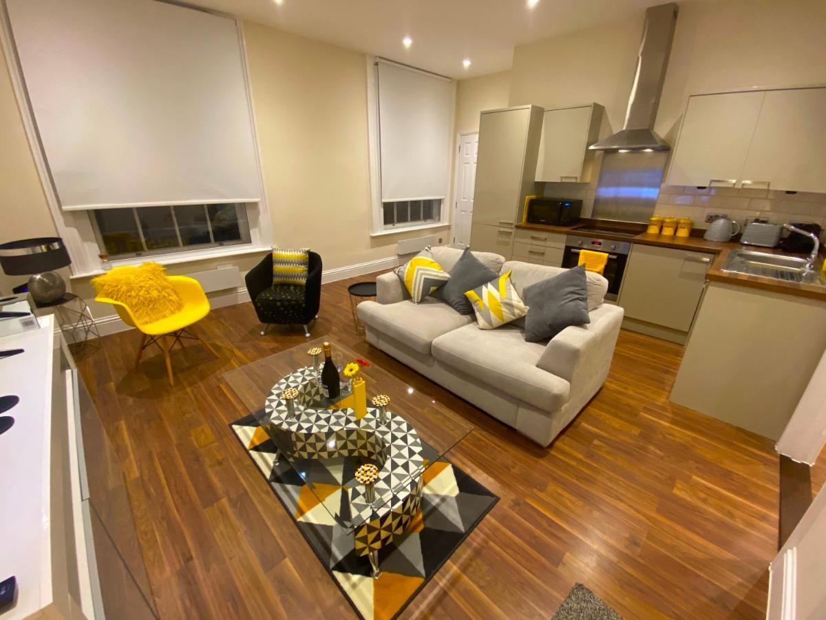 Deluxe High Street Apartment Canterbury Kültér fotó