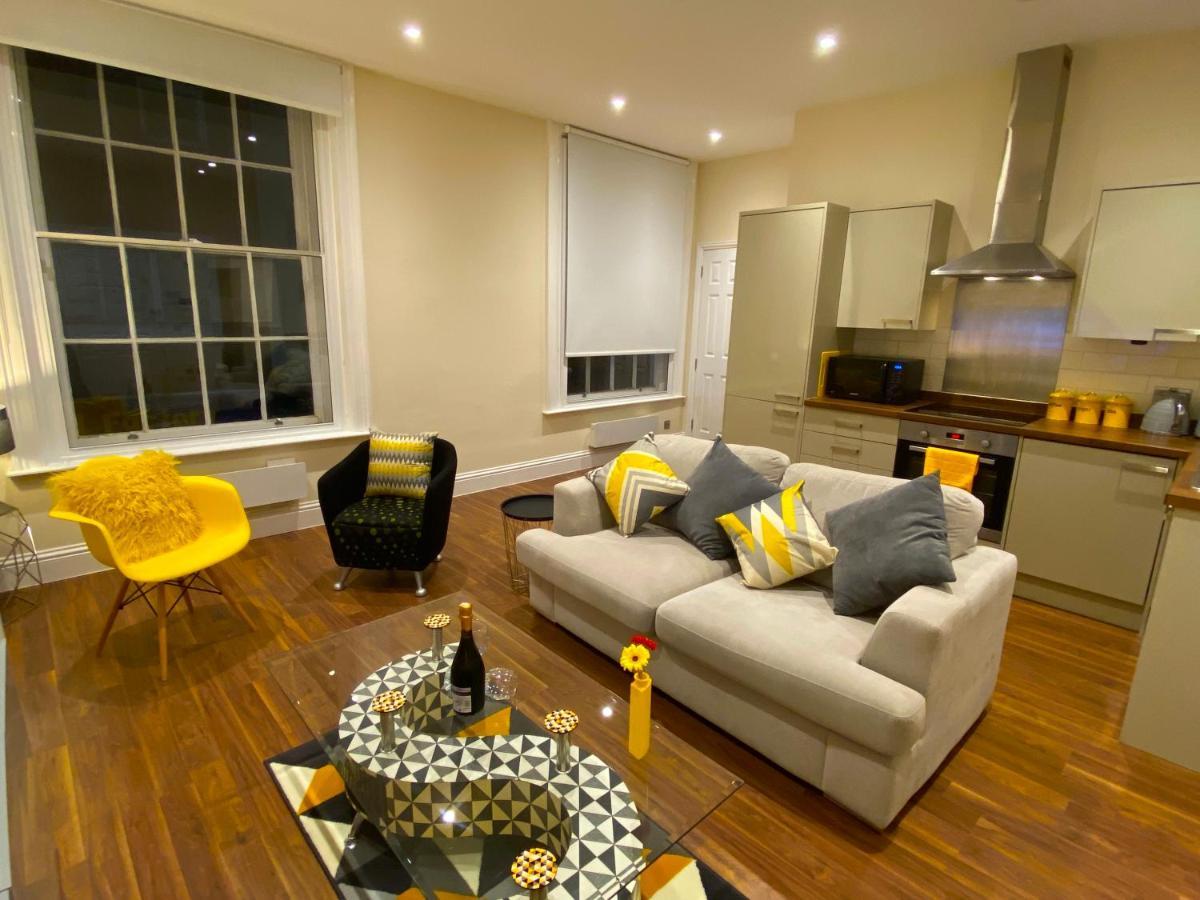Deluxe High Street Apartment Canterbury Kültér fotó