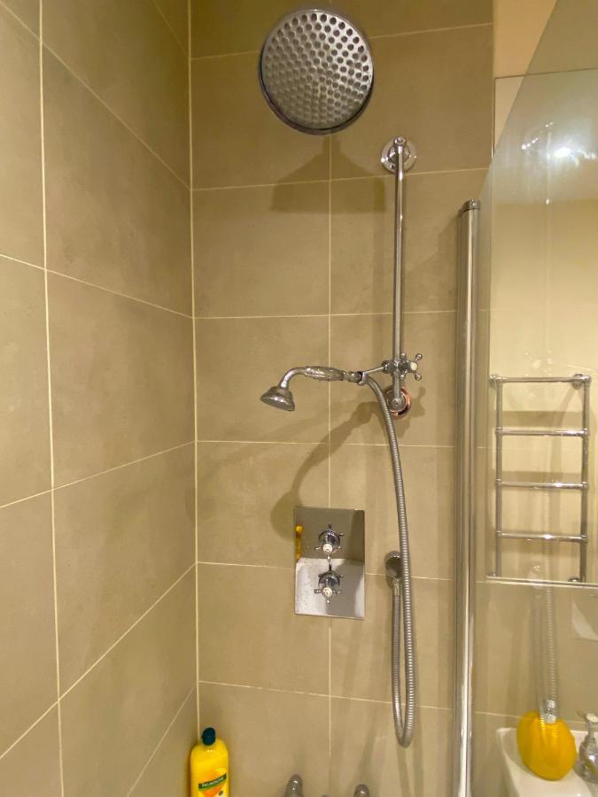 Deluxe High Street Apartment Canterbury Kültér fotó