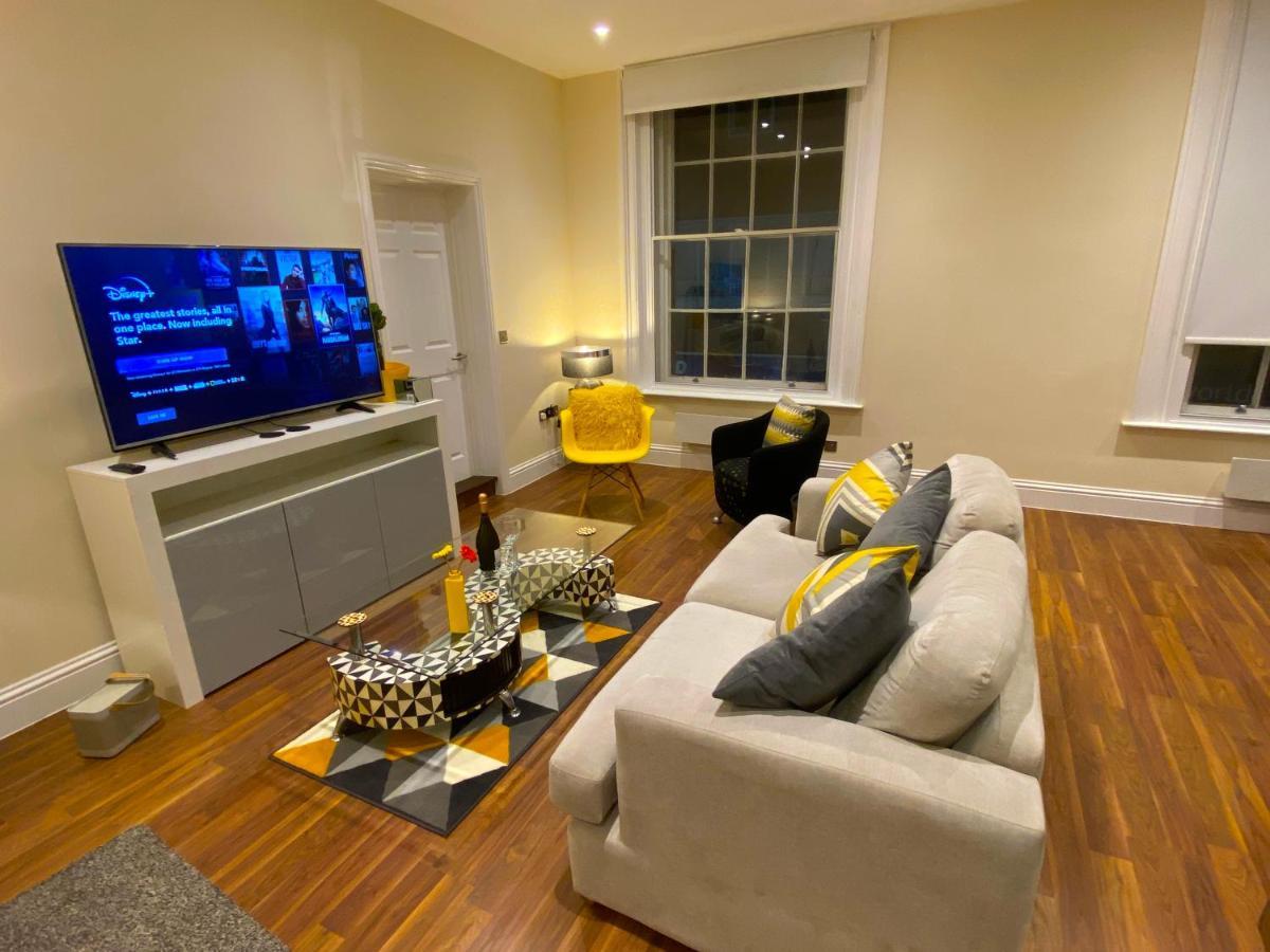 Deluxe High Street Apartment Canterbury Kültér fotó